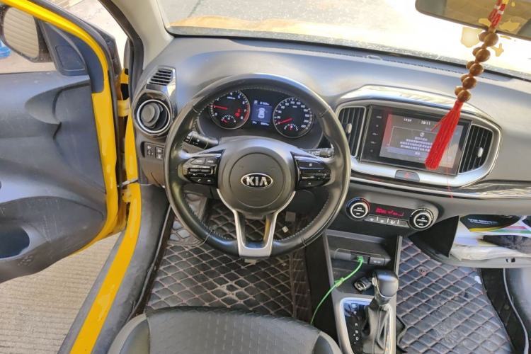 Used Kia kx1 Stonic 2019 1.4L Automatic Fun Edition China V Standard Steering Wheel