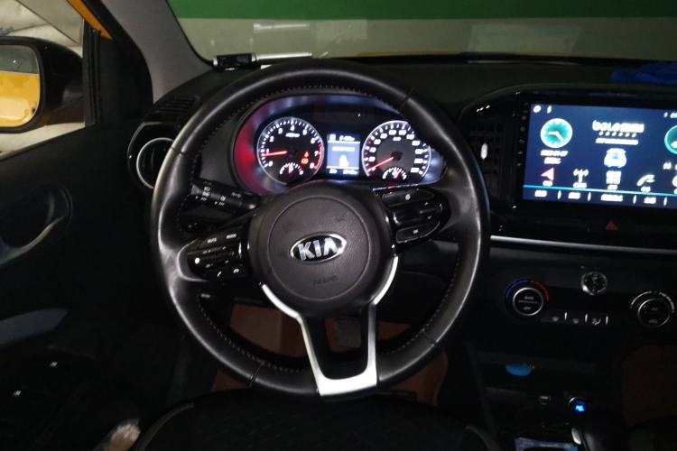 Used Kia kx1 Stonic 2019 1.4L Automatic Fashion Edition China VI Steering Wheel