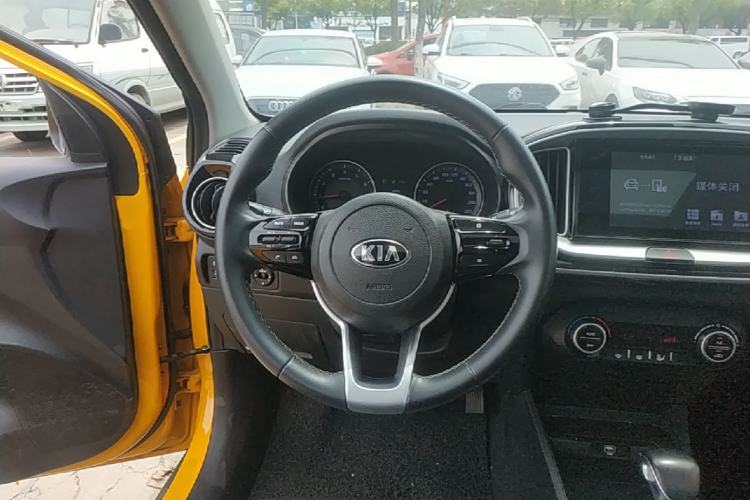 Used Kia kx1 Stonic 2019 1.4L Automatic Fun Edition China VI Steering Wheel