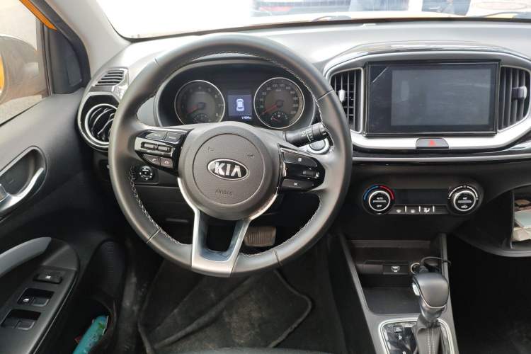 Used Kia kx1 Stonic 2019 1.4L Automatic Fun Edition China V Standard Steering Wheel