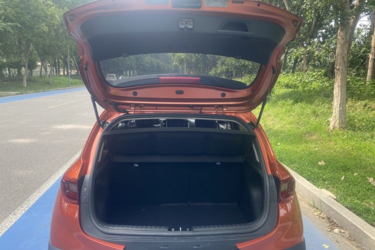 Used Kia kx1 Stonic 2019 1.4L Automatic Sport Edition China VI Trunk