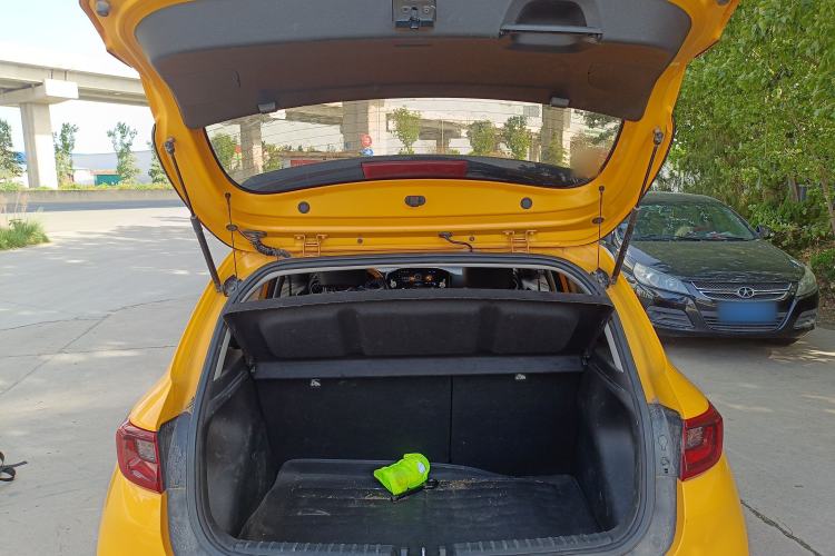 Used Kia kx1 Stonic 2019 1.4L Automatic Fun Edition China VI Trunk