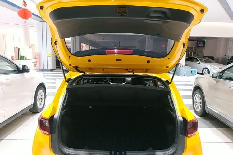 Used Kia kx1 Stonic 2019 1.4L Automatic Sport Edition China VI Trunk