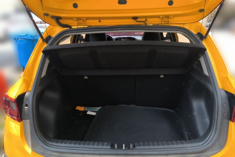Used Kia kx1 Stonic 2019 1.4L Automatic Fun Edition China V Standard Trunk