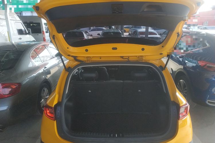Used Kia kx1 Stonic 2019 1.4L Automatic Sport Edition China VI Trunk