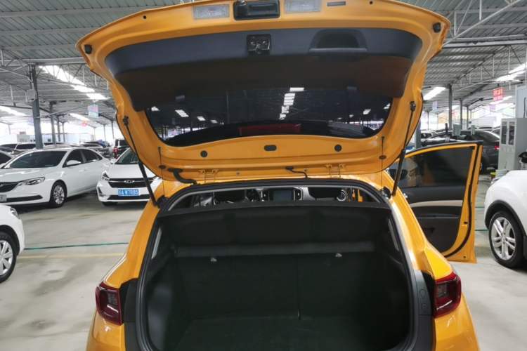 Used Kia kx1 Stonic 2019 1.4L Automatic Fun Edition China VI Trunk