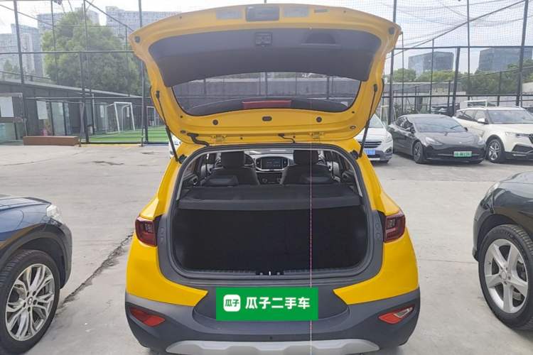 Used Kia kx1 Stonic 2019 1.4L Automatic Fun Edition China VI Trunk