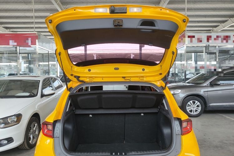 Used Kia kx1 Stonic 2019 1.4L Automatic Sport Edition China VI Trunk