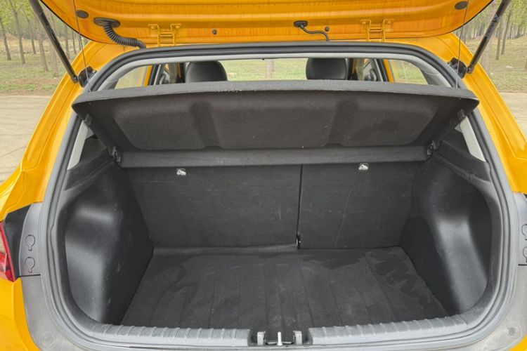 Used Kia kx1 Stonic 2019 1.4L Automatic Fun Edition China V Standard Trunk