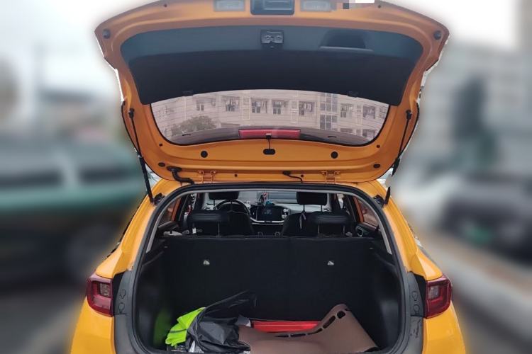 Used Kia kx1 Stonic 2019 1.4L Automatic Sport Edition China VI Trunk