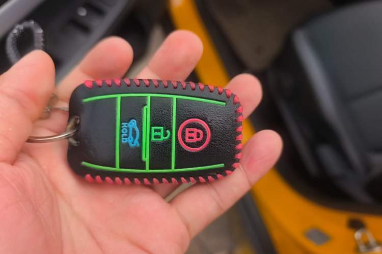 Used Kia kx1 Stonic 2019 1.4L Automatic Sport Edition China VI Vehicle Key