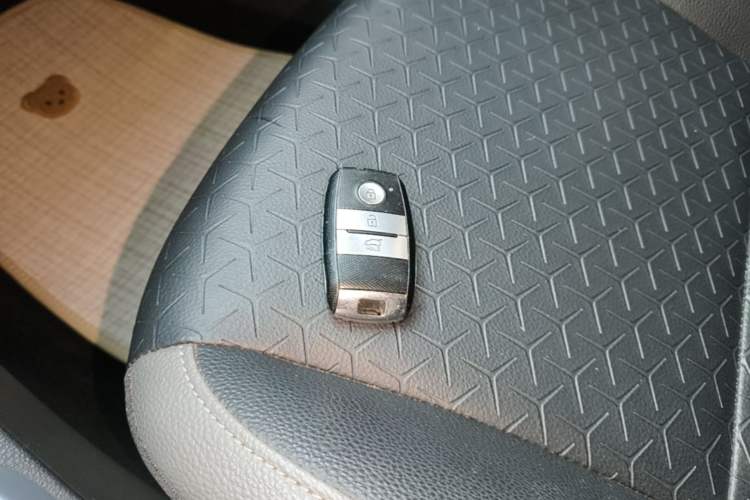 Used Kia kx1 Stonic 2019 1.4L Automatic Fun Edition China V Standard Vehicle Key