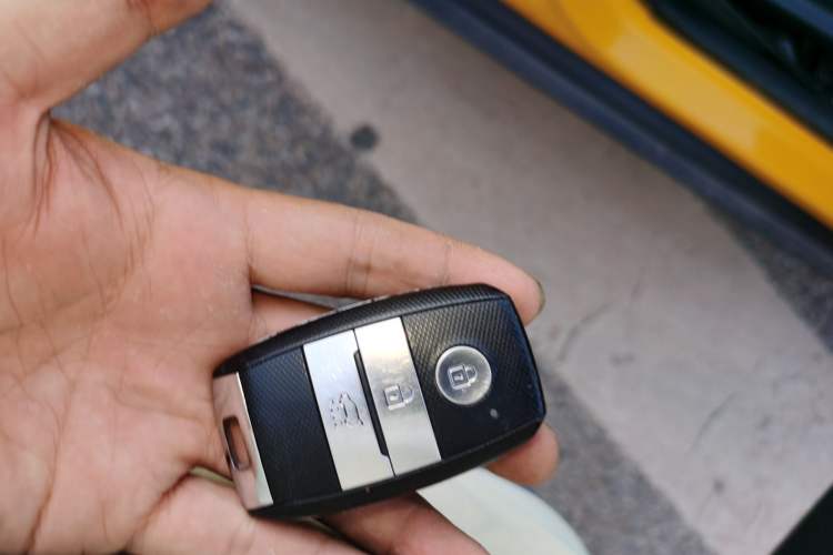 Used Kia kx1 Stonic 2019 1.4L Automatic Fun Edition China V Standard Vehicle Key