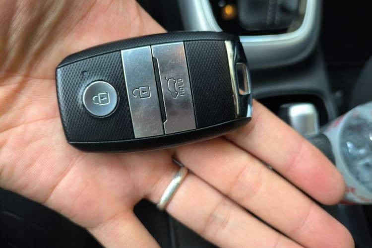 Used Kia kx1 Stonic 2019 1.4L Automatic Fun Edition China V Standard Vehicle Key