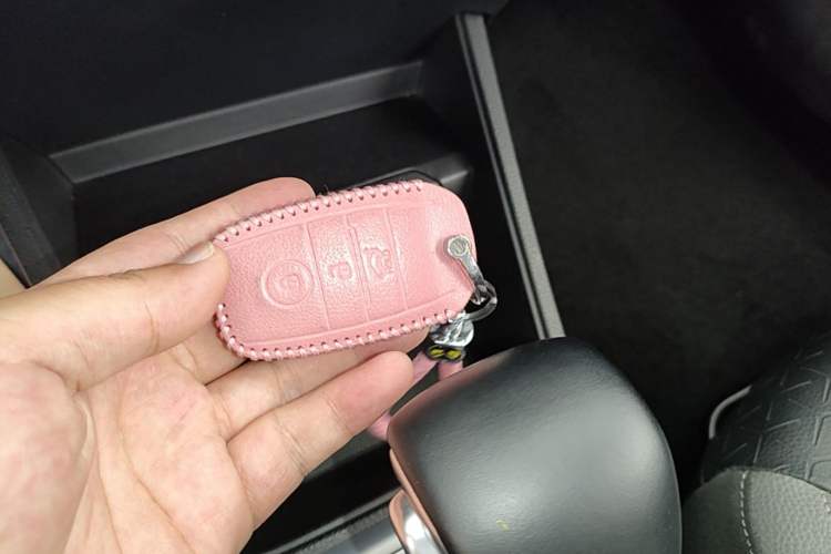 Used Kia kx1 Stonic 2019 1.4L Automatic Sport Edition China VI Vehicle Key