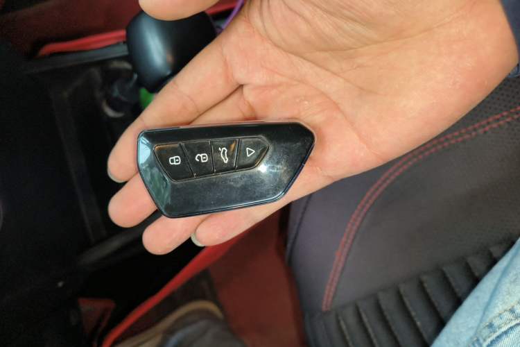 Used Kia kx1 Stonic 2019 1.4L Automatic Fun Edition China VI Vehicle Key