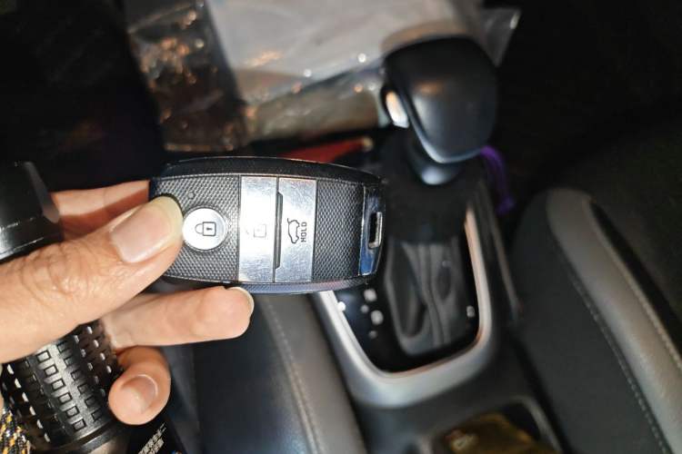 Used Kia kx1 Stonic 2019 1.4L Automatic Fun Edition China V Standard Vehicle Key