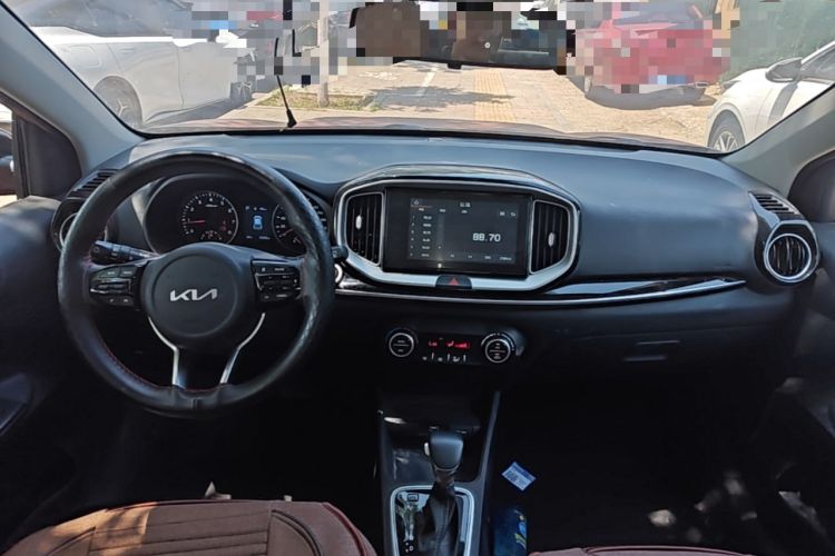 Used Kia kx1 Stonic 2021 1.4L CVT Sunroof Model Center Console