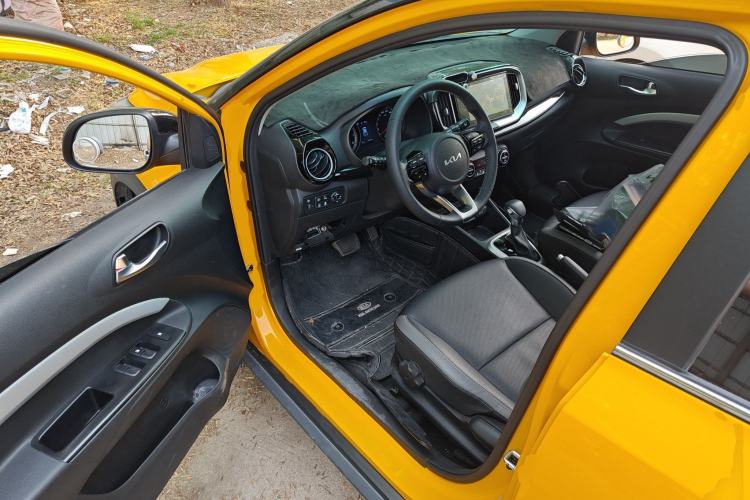 Used Kia kx1 Stonic 2021 1.4L CVT Sunroof Model Driver Seat