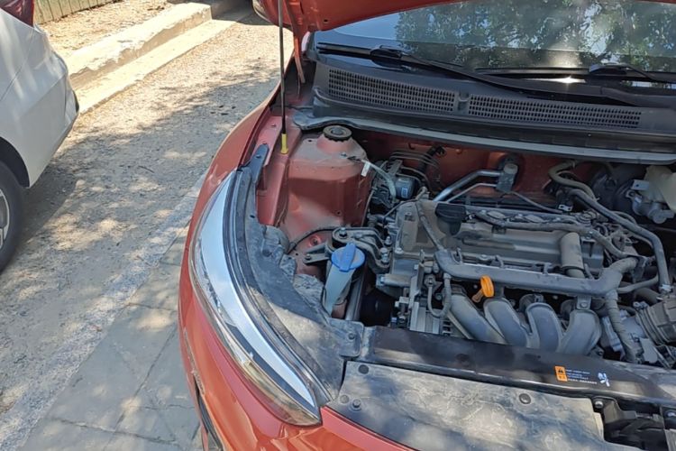 Used Kia kx1 Stonic 2021 1.4L CVT Sunroof Model Engine Bay Right