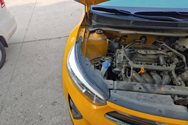Used Kia kx1 Stonic 2021 1.4L CVT Sunroof Model Engine Bay Right