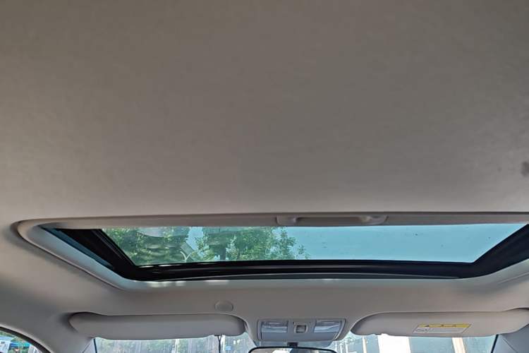 Used Kia kx1 Stonic 2021 1.4L CVT Sunroof Model Headliner