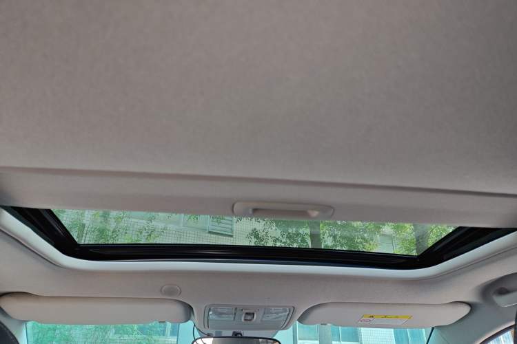 Used Kia kx1 Stonic 2021 1.4L CVT Sunroof Model Headliner