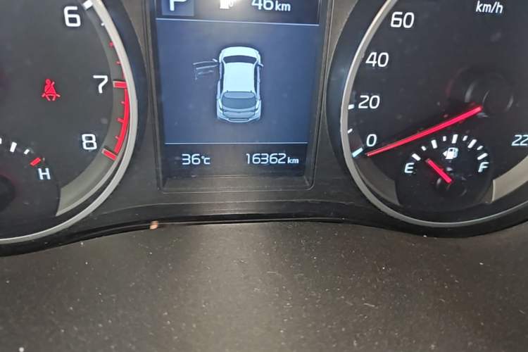 Used Kia kx1 Stonic 2021 1.4L CVT Sunroof Model Odometer Close Up