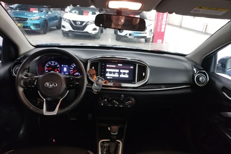 Used Kia kx1 Stonic 2021 1.4L Automatic Fun Edition Center Console