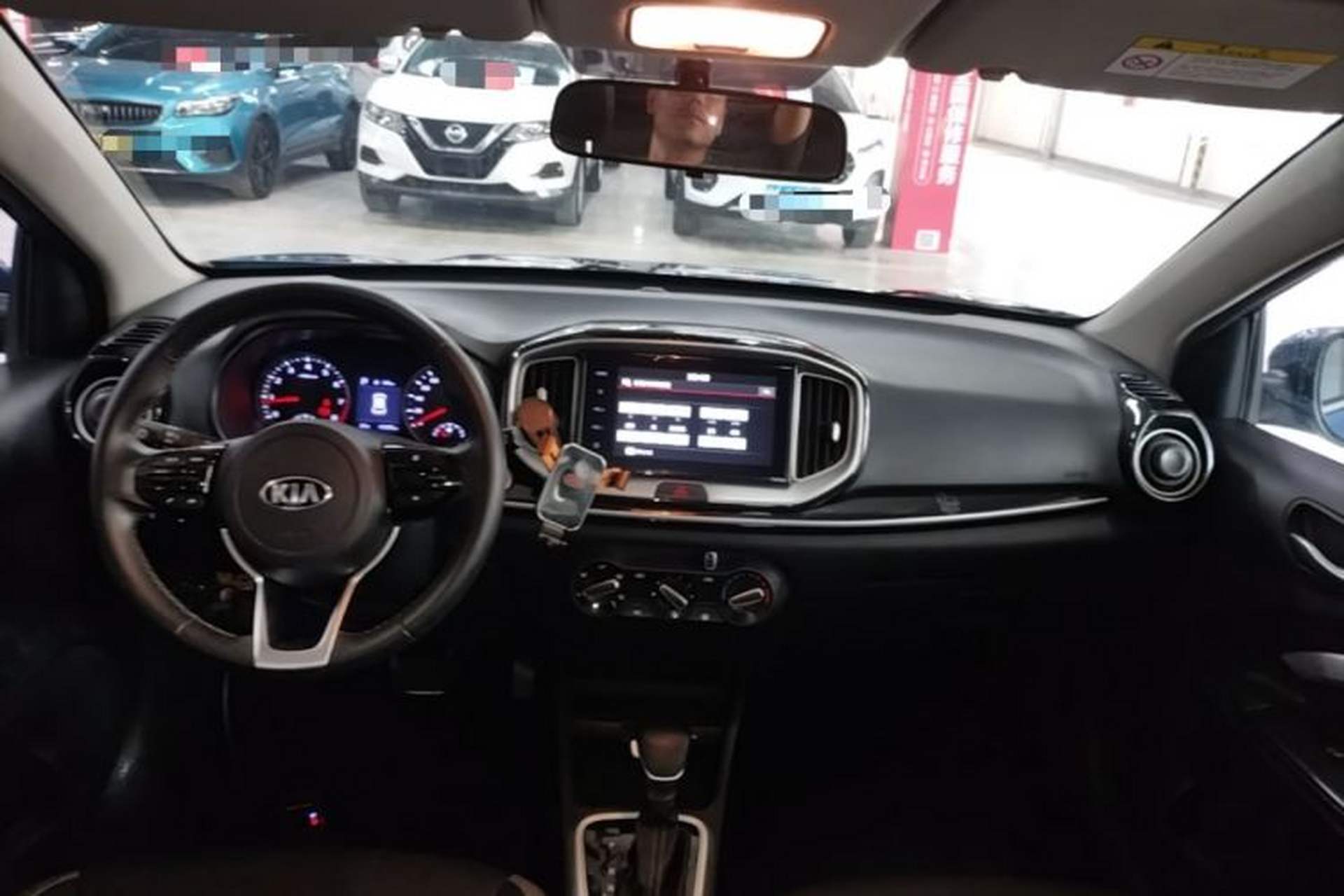 Used Kia kx1 Stonic 2021 1.4L Automatic Fun Edition Center Console