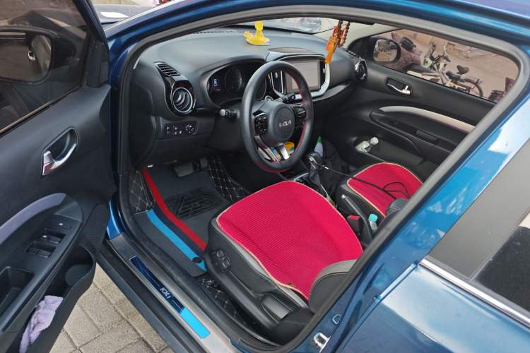 Used Kia kx1 Stonic 2021 1.4L CVT Fun Edition Driver Seat
