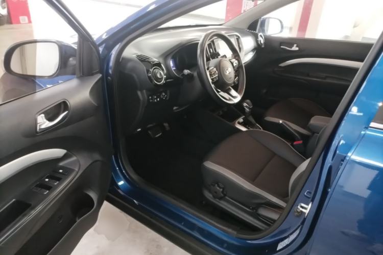 Used Kia kx1 Stonic 2021 1.4L Automatic Fun Edition Driver Seat