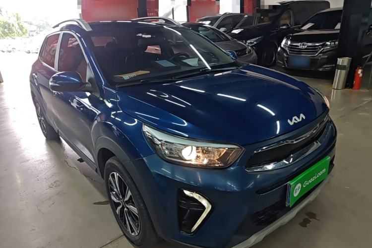 Used Kia kx1 Stonic 2021 1.4L CVT Fun Edition Front Right 45 Deg