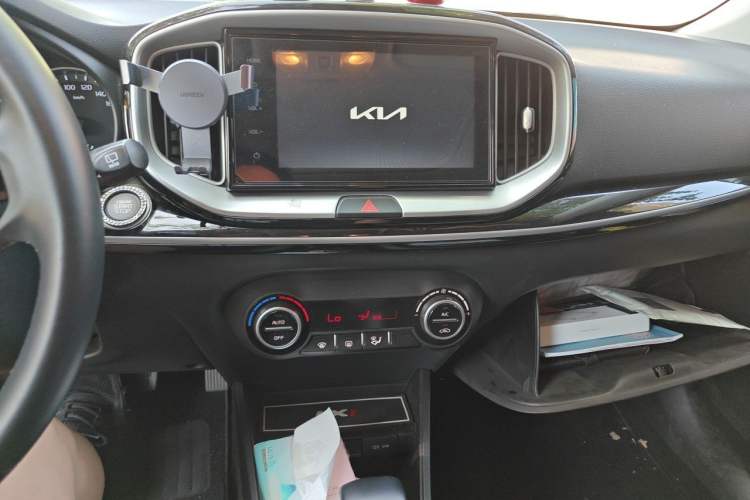 Used Kia kx1 Stonic 2021 1.4L CVT Sunroof Model Audio And AC Panel