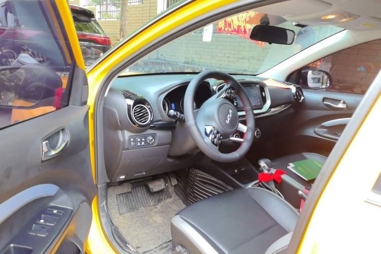 Used Kia kx1 Stonic 2021 1.4L CVT Sunroof Model Driver Seat