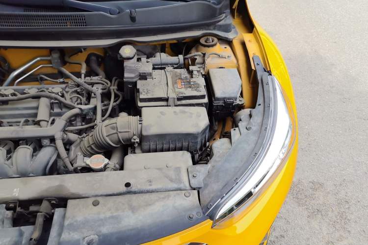 Used Kia kx1 Stonic 2021 1.4L CVT Sunroof Model Engine Bay Left