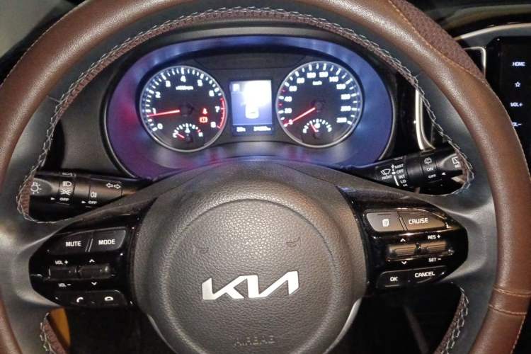 Used Kia kx1 Stonic 2021 1.4L CVT Sunroof Model Instrument Cluster