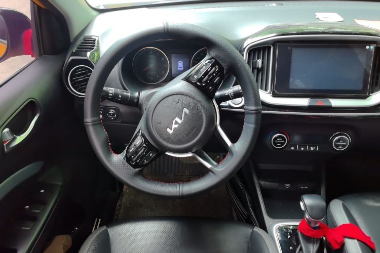 Used Kia kx1 Stonic 2021 1.4L CVT Sunroof Model Steering Wheel