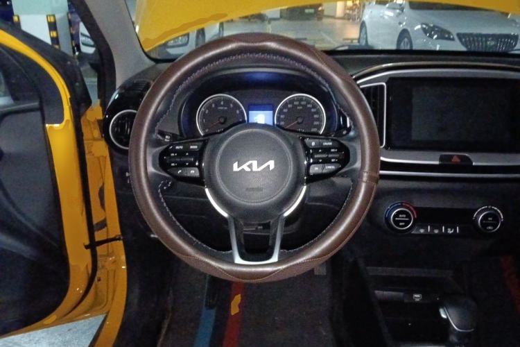 Used Kia kx1 Stonic 2021 1.4L CVT Sunroof Model Steering Wheel