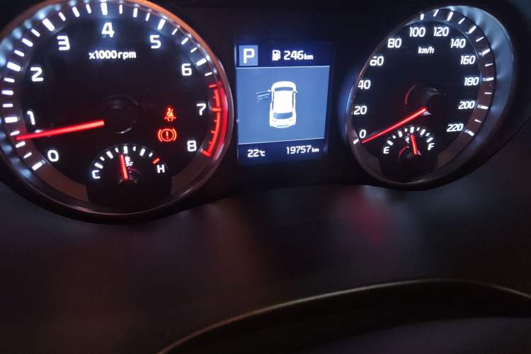 Used Kia kx1 Stonic 2021 1.4L CVT Sunroof Model Odometer Close Up