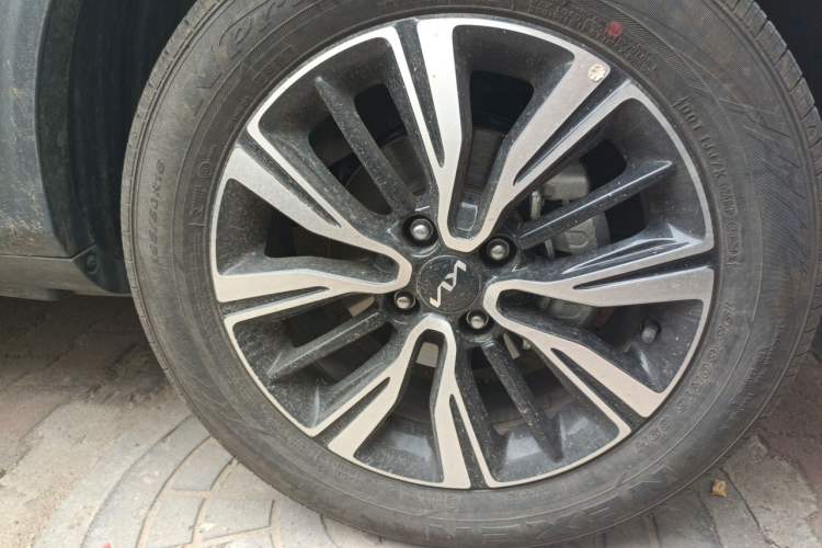 Used Kia kx1 Stonic 2021 1.4L CVT Sunroof Model Right Front Wheel Hub