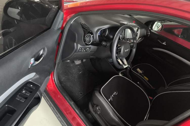 Used Kia kx1 Stonic 2021 1.4L CVT Fun Edition Driver Seat