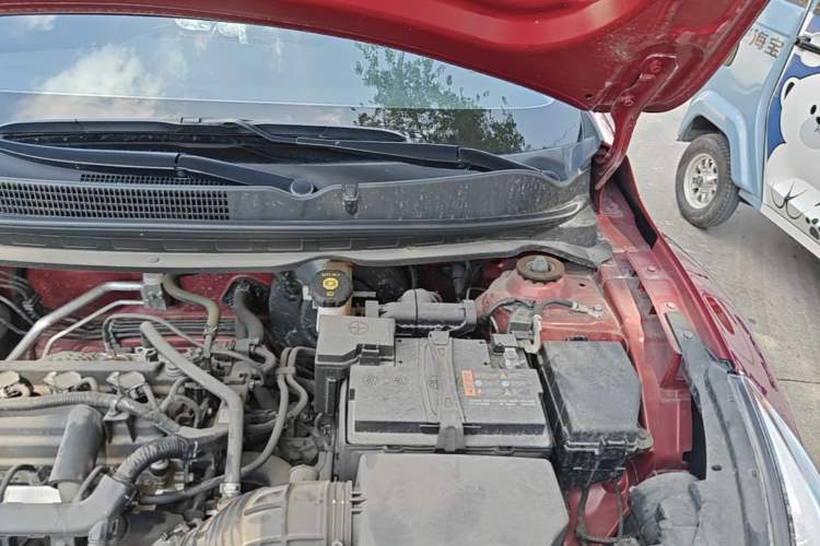Used Kia kx1 Stonic 2021 1.4L CVT Fun Edition Engine Bay Left