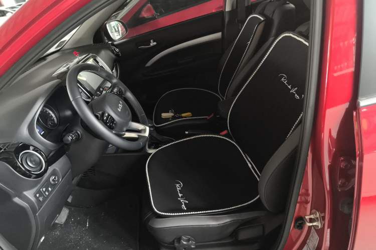 Used Kia kx1 Stonic 2021 1.4L CVT Fun Edition Left Front Seat