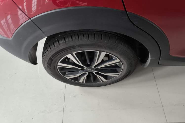 Used Kia kx1 Stonic 2021 1.4L CVT Fun Edition Right Rear Wheel Hub