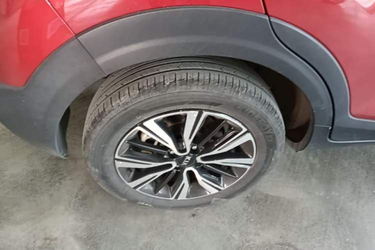 Used Kia kx1 Stonic 2021 1.4L Automatic Fun Edition Right Rear Wheel Hub