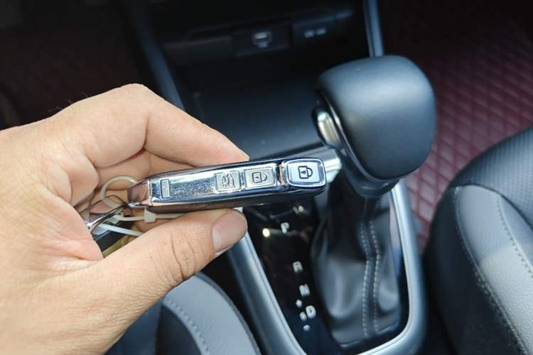 Used Kia kx1 Stonic 2021 1.4L CVT Fun Edition Vehicle Key
