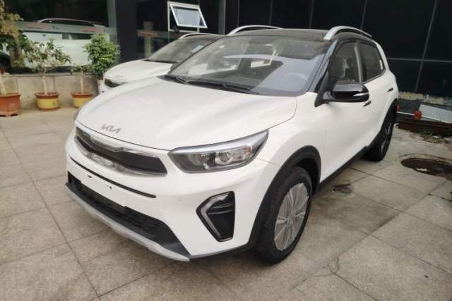 Used Kia kx1 Stonic 2021 1.4L CVT Sunroof Model