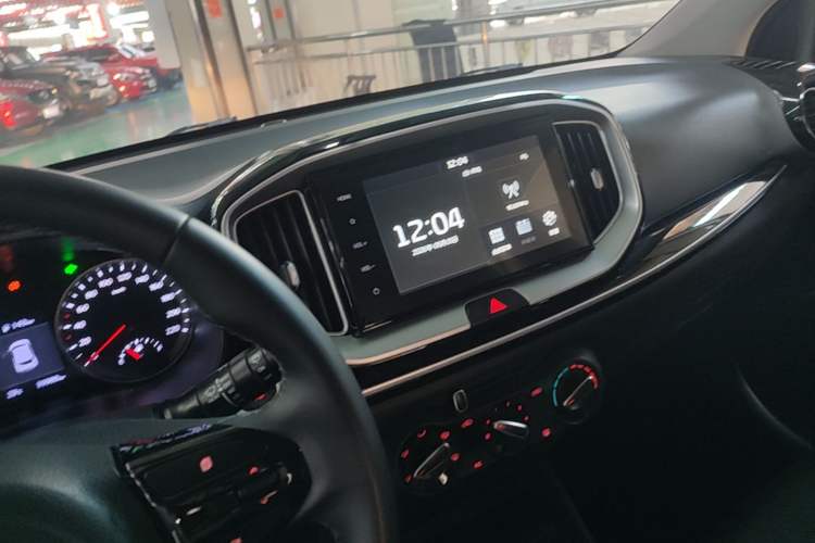 Used Kia kx1 Stonic 2021 1.4L CVT Fun Edition Audio And AC Panel
