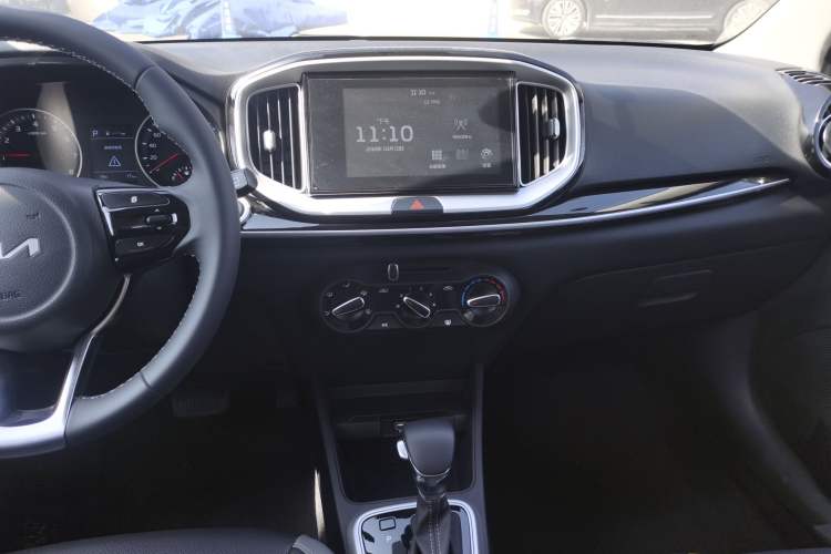 Used Kia kx1 Stonic 2021 1.4L CVT Fun Edition Audio And AC Panel